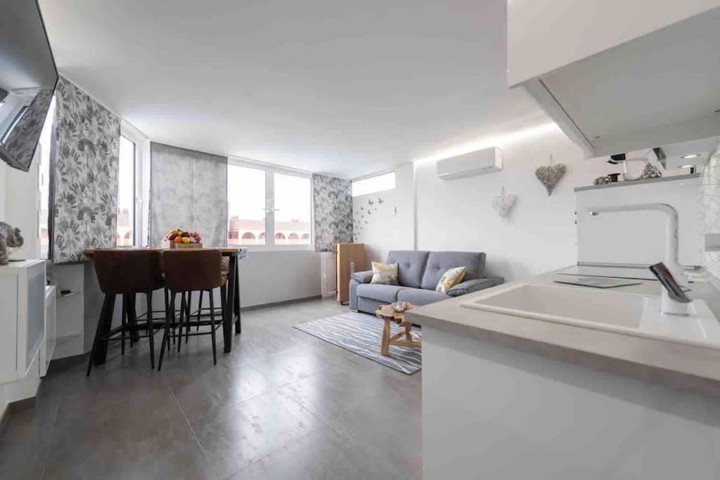 Attico Playa De Ingles Con Parking E Piscina Apartment Playa del Ingles  Bagian luar foto